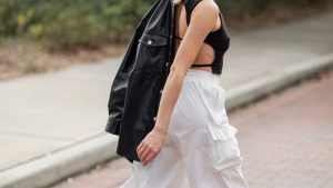 Do Escritório ao Rolê: Como a Calça Cargo Conquistou o Mundo Fashion
