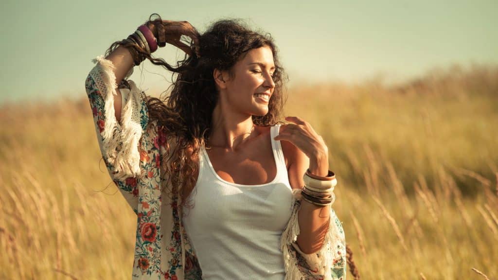 Boho moderno conquista as ruas com charme e autenticidade