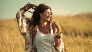 Boho moderno conquista as ruas com charme e autenticidade