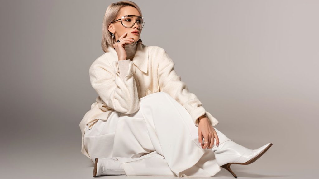 Calças largas em alta! Looks modernos com muito conforto e personalidade