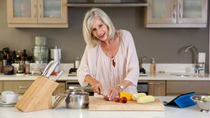 Quer rejuvenescer? Aposte nesses cortes de cabelo elegantes e atuais