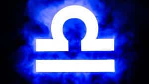 O que os astros escondem para Libra em 2025 vai te deixar sem palavras