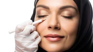 O detalhe mais poderoso na maquiagem em 2025 que ninguém está comentando