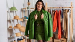 Outono em tom de verde! elegância natural no vestido da estação