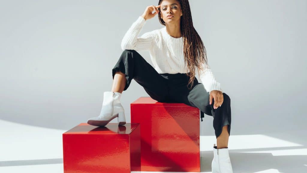 Transforme seu inverno com sapatos que aquecem o corpo e o coração