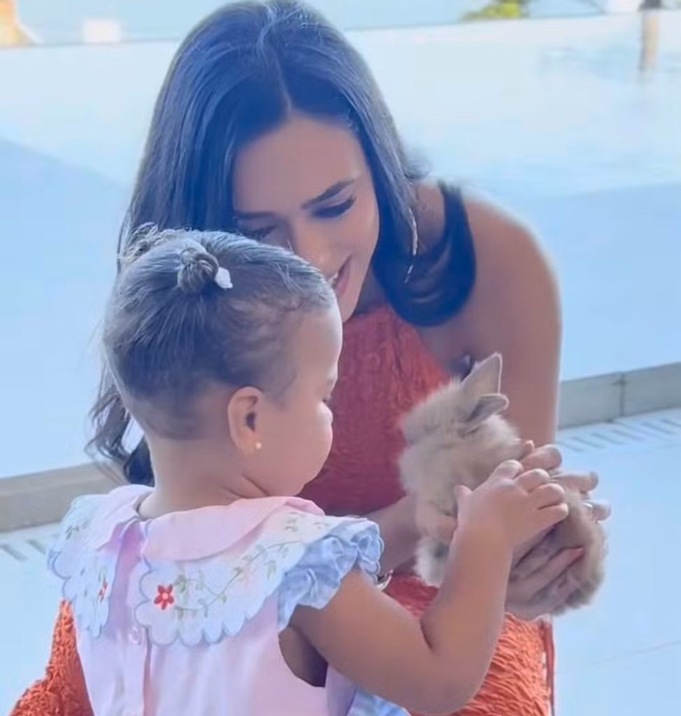 Família crescendo! coelhinhos e nova gestação marcam páscoa de Bruna e Neymar