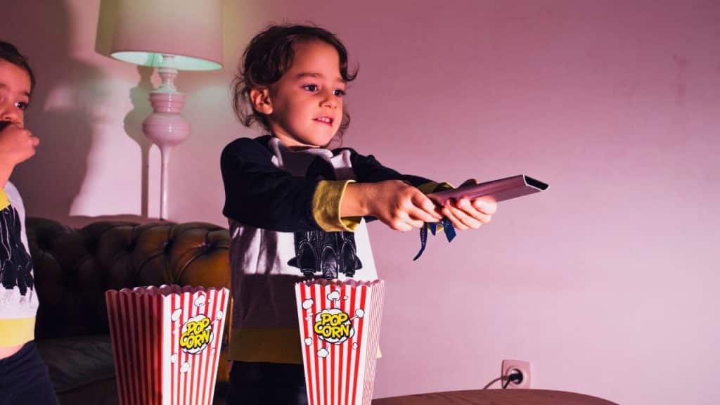 Devo deixar meus filhos assistirem filmes de terror?