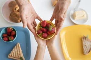 Como equilibrar disciplina e leveza na alimentação do seu filho?