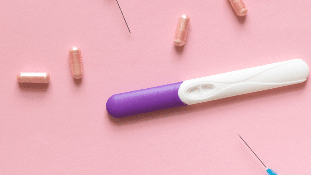 Comprimidos juntos com um teste de gravidez