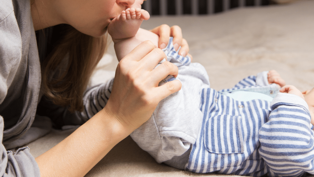 Por que me incomoda quando meu bebê cheira diferente?