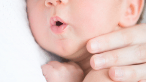 Imagem de uma criança recém nascida